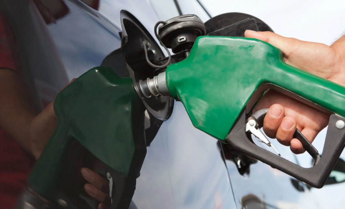 La ciudad de Jacksonville modifica plan para aumentar el impuesto a la gasolina