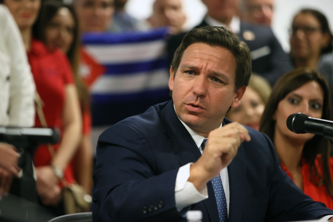 El gobernador DeSantis firmará orden ejecutiva para que las máscaras sean opcionales en las escuelas El gobernador DeSantis firmará orden ejecutiva para que las máscaras sean opcionales en las escuelas