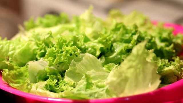 Las ensaladas se retiran del mercado en 4 estados debido a la salmonela Las ensaladas se retiran del mercado en 4 estados debido a la salmonela