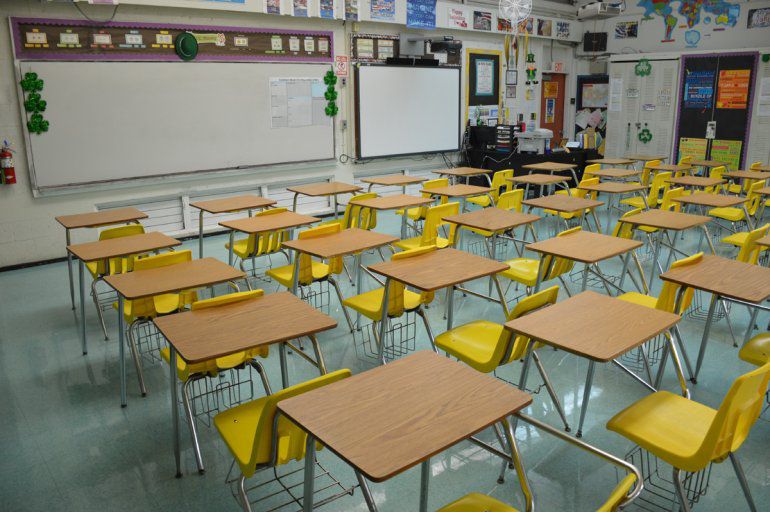 440 estudiantes en Palm Beach en cuarentena dos días después de iniciar el año escolar
