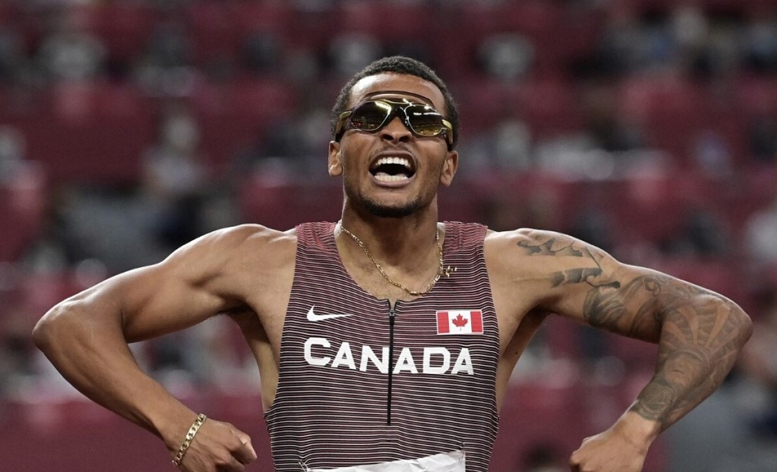 El velocista Andre de Grasse trae una nueva medalla de oro a casa en Jacksonville