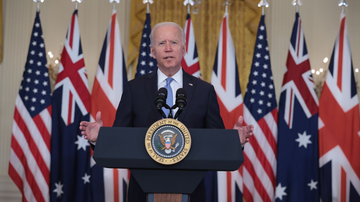 Joe Biden anunció que bajará los impuestos a las clases más desfavorecidas