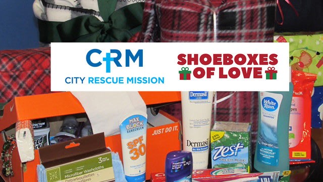 Done Shoeboxes of Love para ayudar a las personas sin hogar de Jacksonville