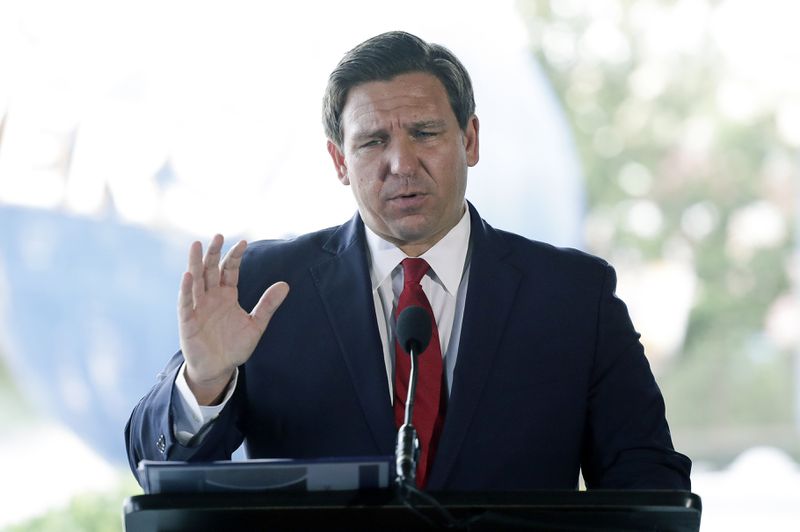 El gobernador DeSantis se reúne este lunes con los legisladores para debatir sobre los mandatos de la vacuna COVID-19 El gobernador DeSantis se reúne este lunes con los legisladores para debatir sobre los mandatos de la vacuna COVID-19
