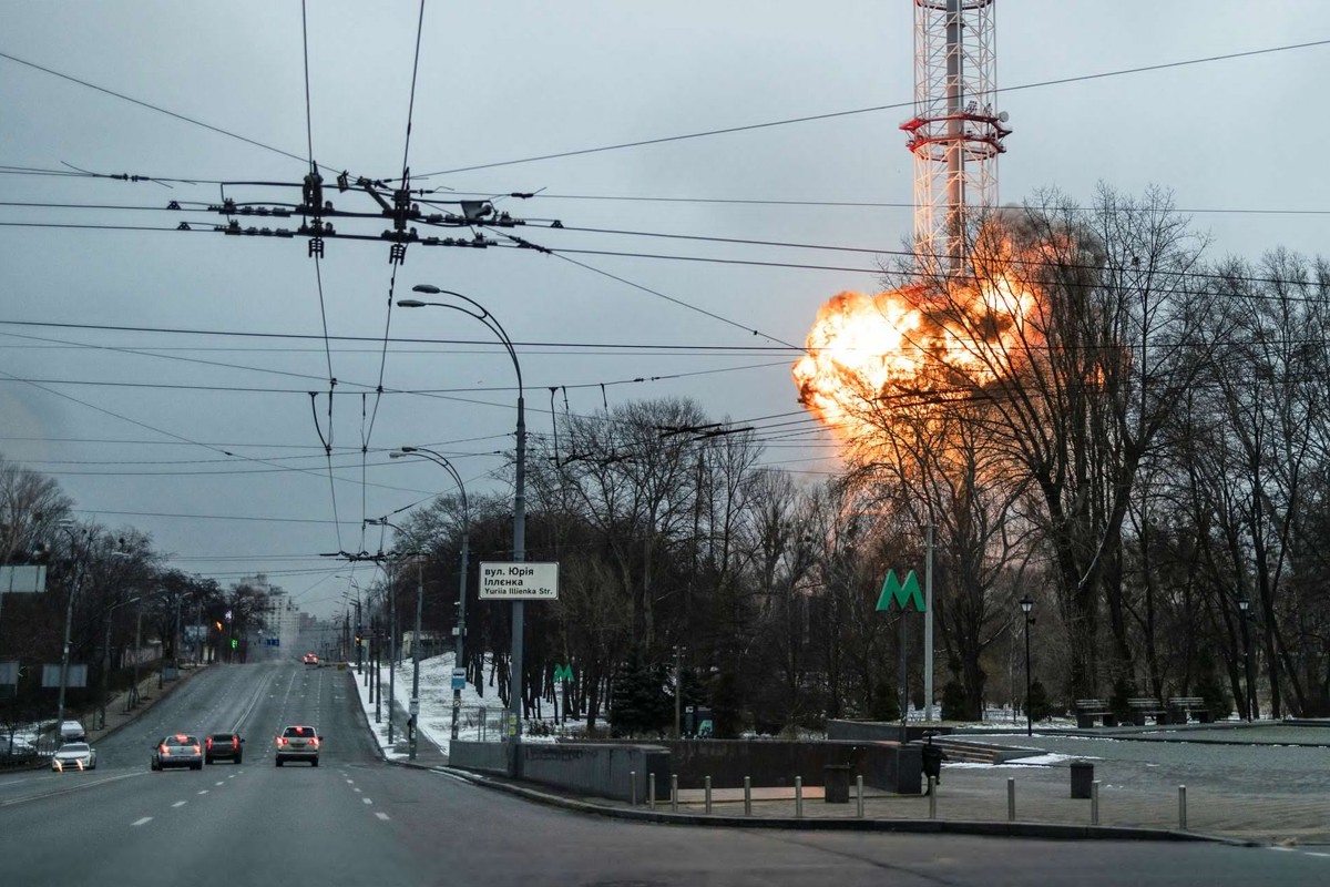 Ataque ruso a torre de televisión de Kiev deja cinco muertos