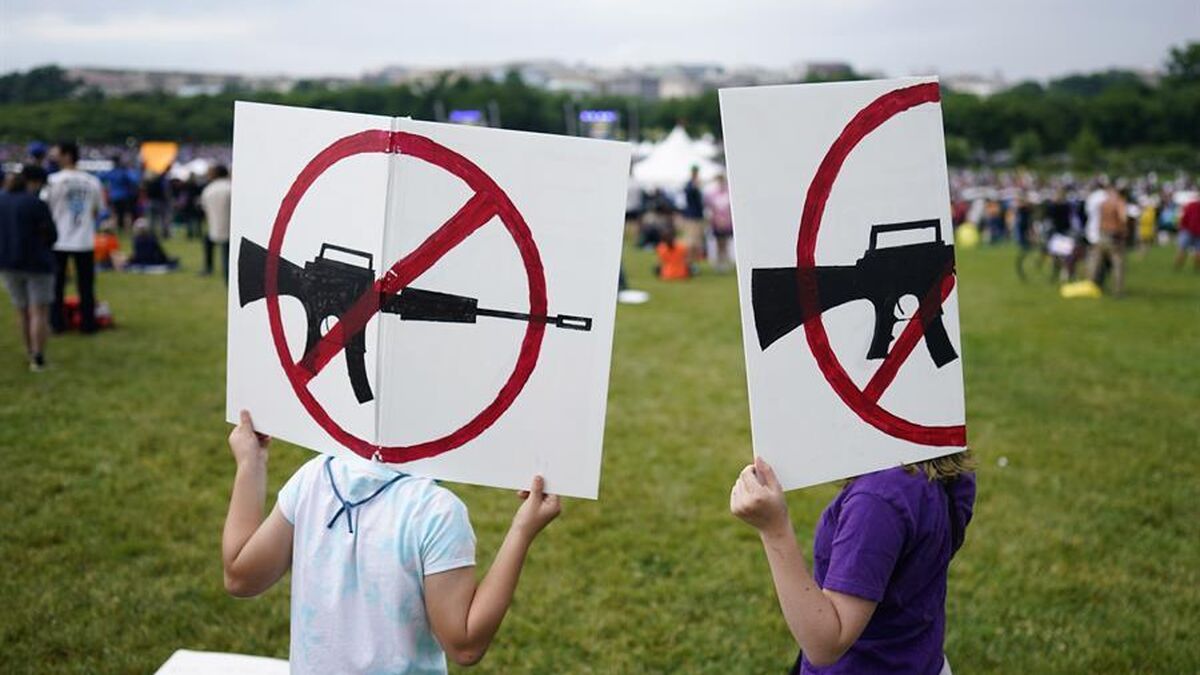 Senadores llegan a un primer acuerdo bipartidista sobre el control de armas Senadores llegan a un primer acuerdo bipartidista sobre el control de armas