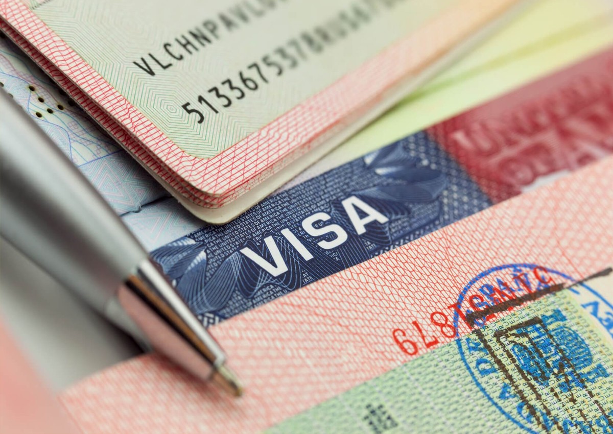 Estados Unidos otorgará 300,000 visas temporales de trabajo a inmigrantes