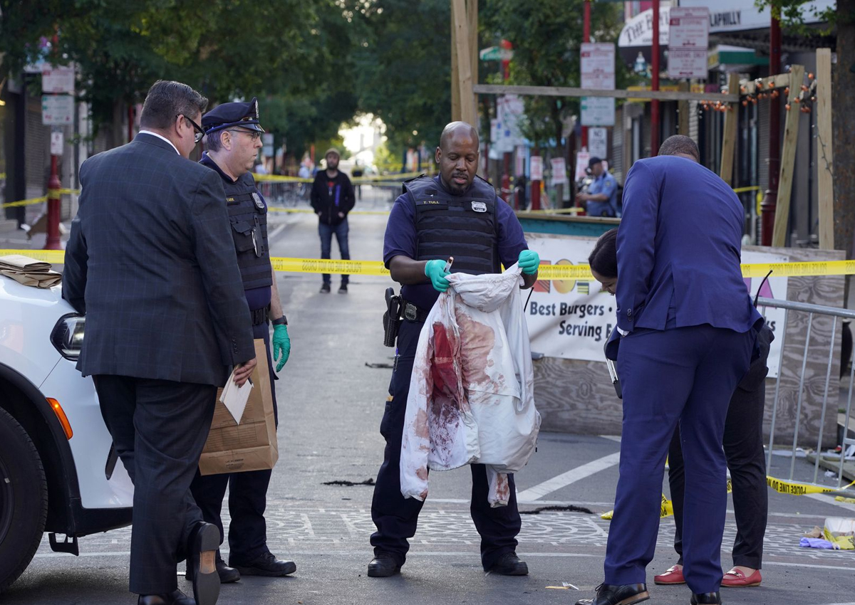 Un segundo tiroteo en el día de la Independencia deja a dos policías heridos en Filadelfia