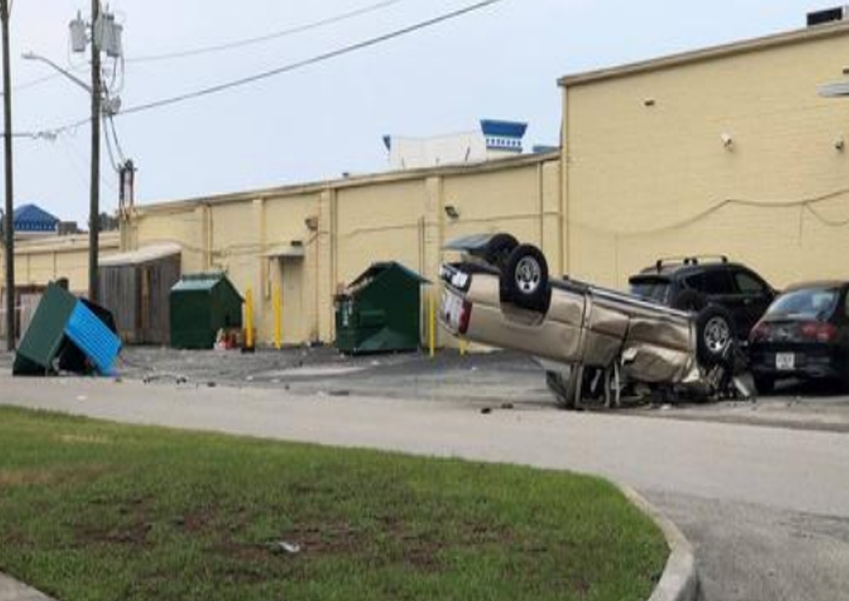Una persona muerta en un accidente fatal en Rogero Rd y Crestline Dr.