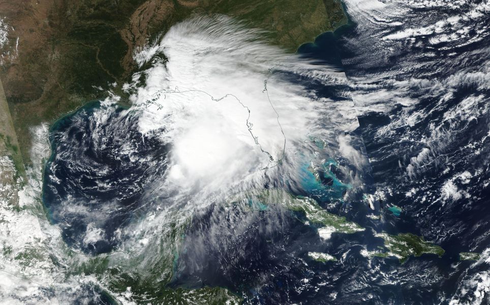 El gobernador DeSantis declara el estado de emergencia para 24 condados de Florida en medio de la depresión tropical 9 El gobernador DeSantis declara el estado de emergencia para 24 condados de Florida en medio de la depresión tropical 9