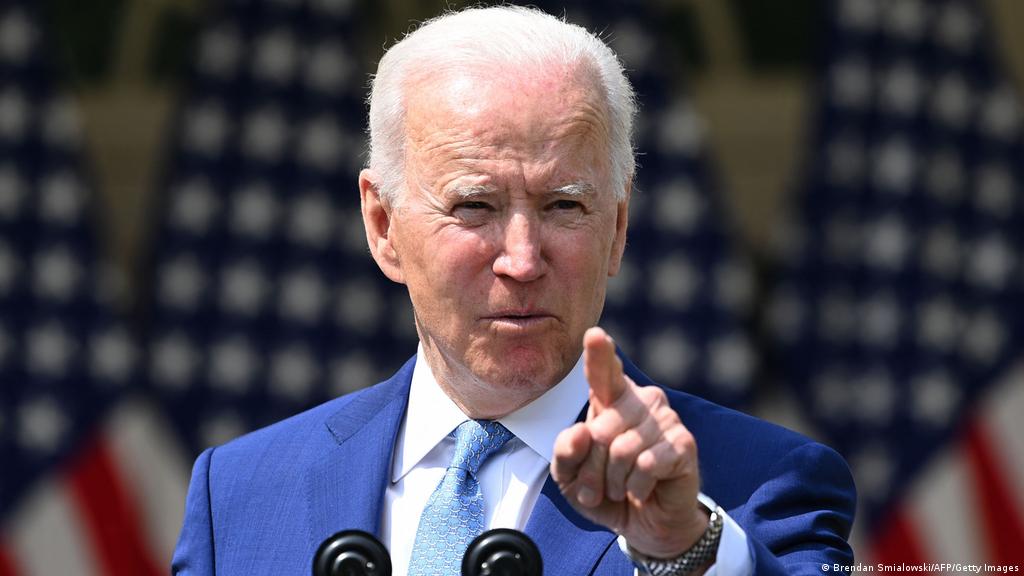 Grupo de pequeñas empresas presenta demanda por plan de préstamos estudiantiles de Biden Grupo de pequeñas empresas presenta demanda por plan de préstamos estudiantiles de Biden