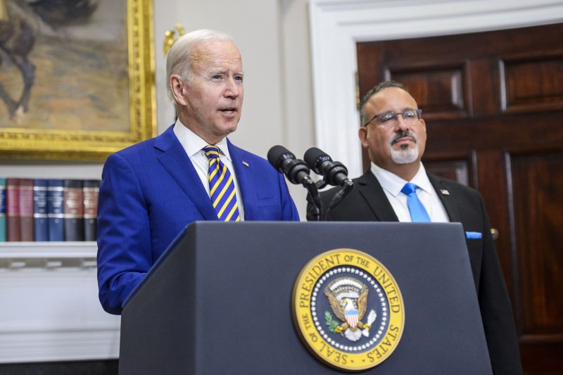 El presidente Biden inició oficialmente el programa de condonación de préstamos estudiantiles El presidente Biden inició oficialmente el programa de condonación de préstamos estudiantiles