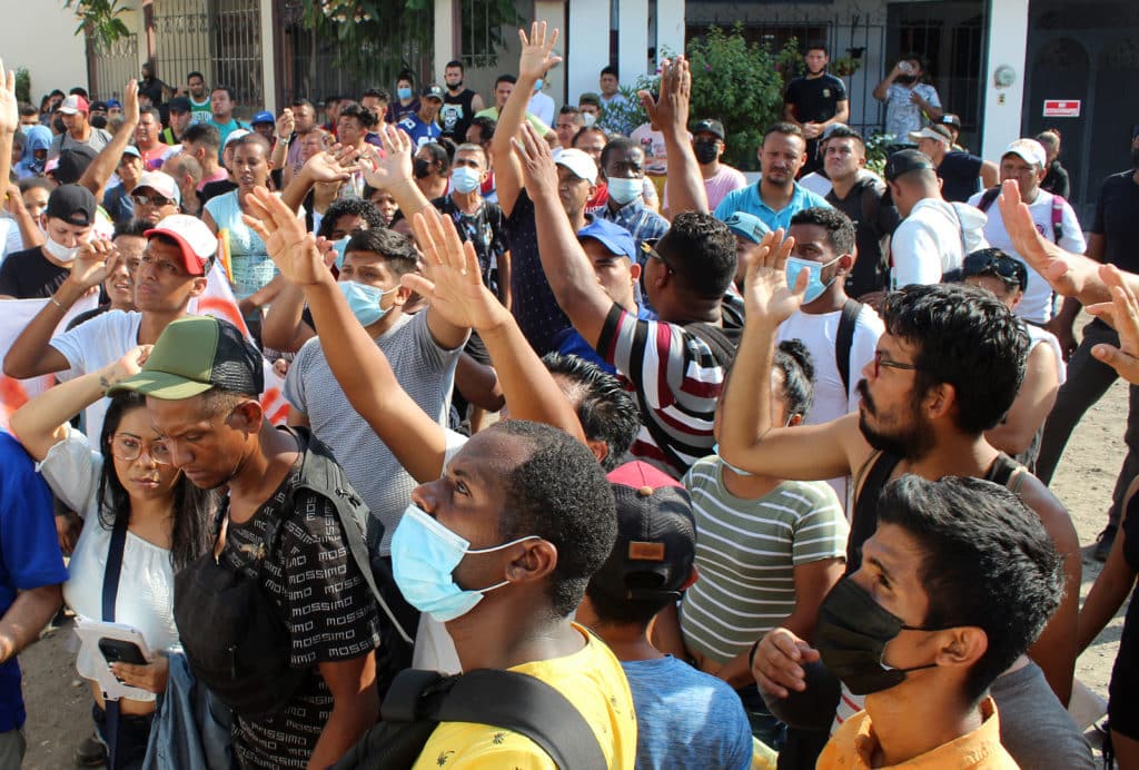 Migrantes venezolanos en conmoción y limbo tras nuevo plan migratorio de Estados Unidos Migrantes venezolanos en conmoción y limbo tras nuevo plan migratorio de Estados Unidos