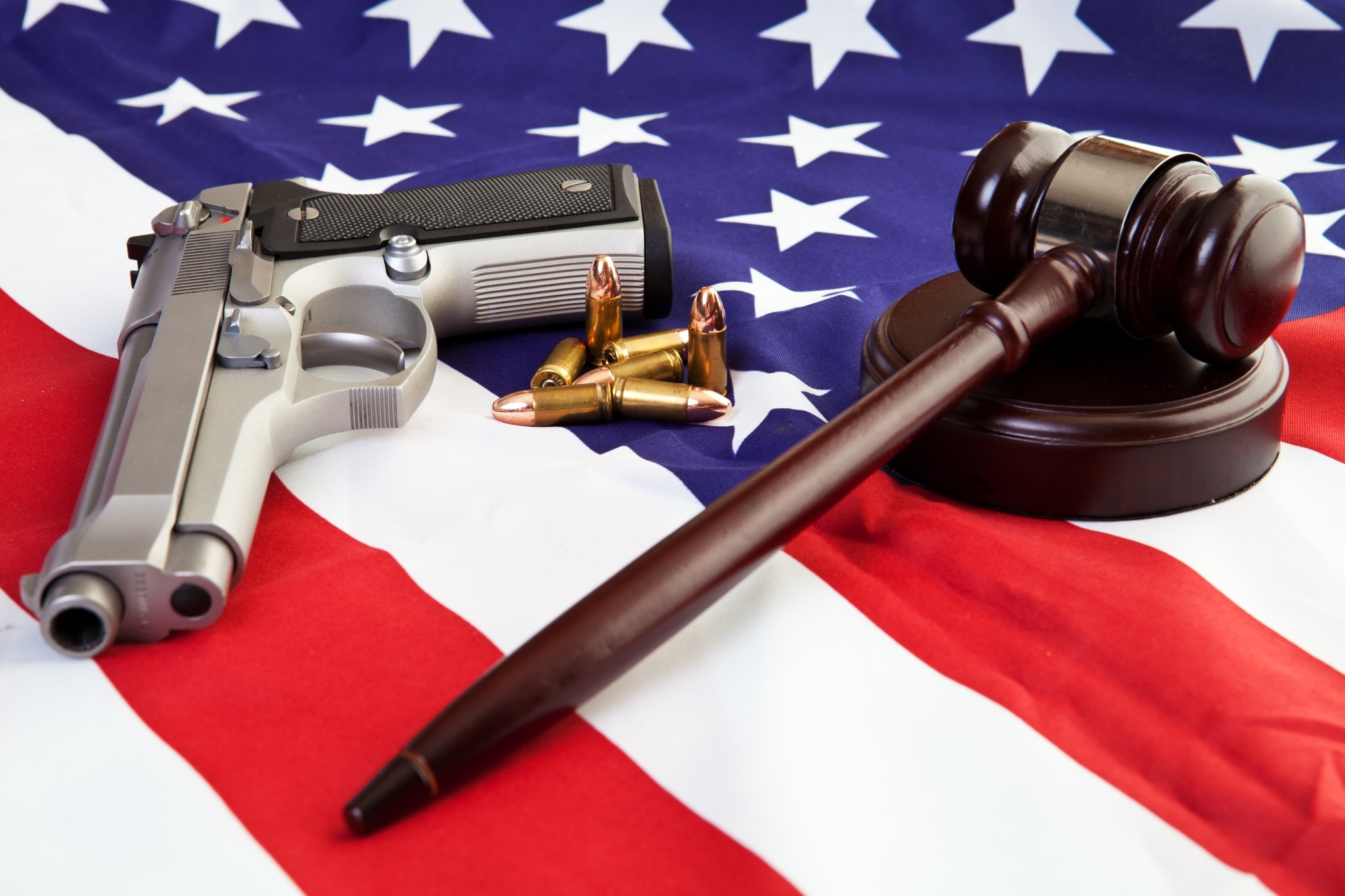 La Corte Suprema permite que Nueva York haga cumplir la ley de armas La Corte Suprema permite que Nueva York haga cumplir la ley de armas