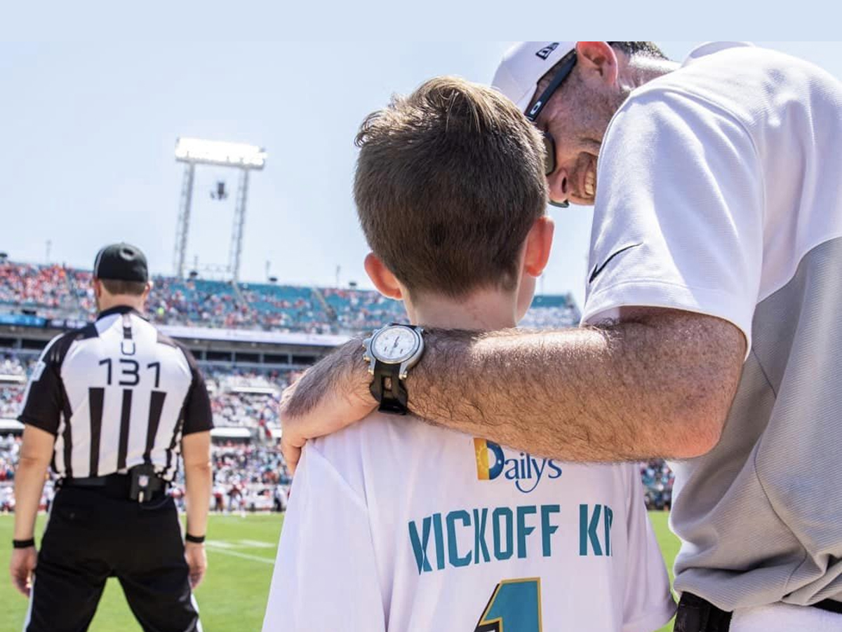Tu hijo puede ser el próximo Daily’s Kickoff Kid en cada partido de los Jaguares en casa Tu hijo puede ser el próximo Daily’s Kickoff Kid en cada partido de los Jaguares en casa