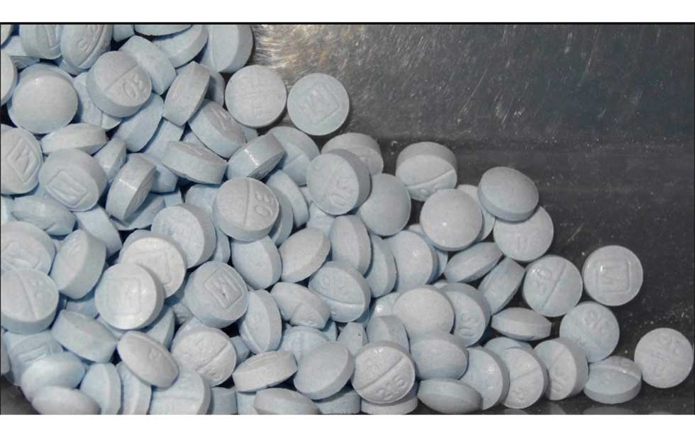 Oficiales incautaron más de 3 kg de fentanilo, armas y municiones cerca del St. Johns Town Center Oficiales incautaron más de 3 kg de fentanilo, armas y municiones cerca del St. Johns Town Center