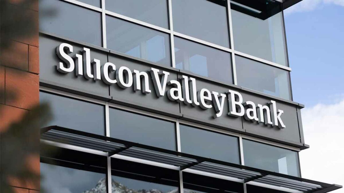 Reguladores de EEUU. cerraron este viernes el Silicon Valley Bank (SVB) y tomaron el control de los depósitos de sus clientes Reguladores de EEUU. cerraron este viernes el Silicon Valley Bank (SVB) y tomaron el control de los depósitos de sus clientes