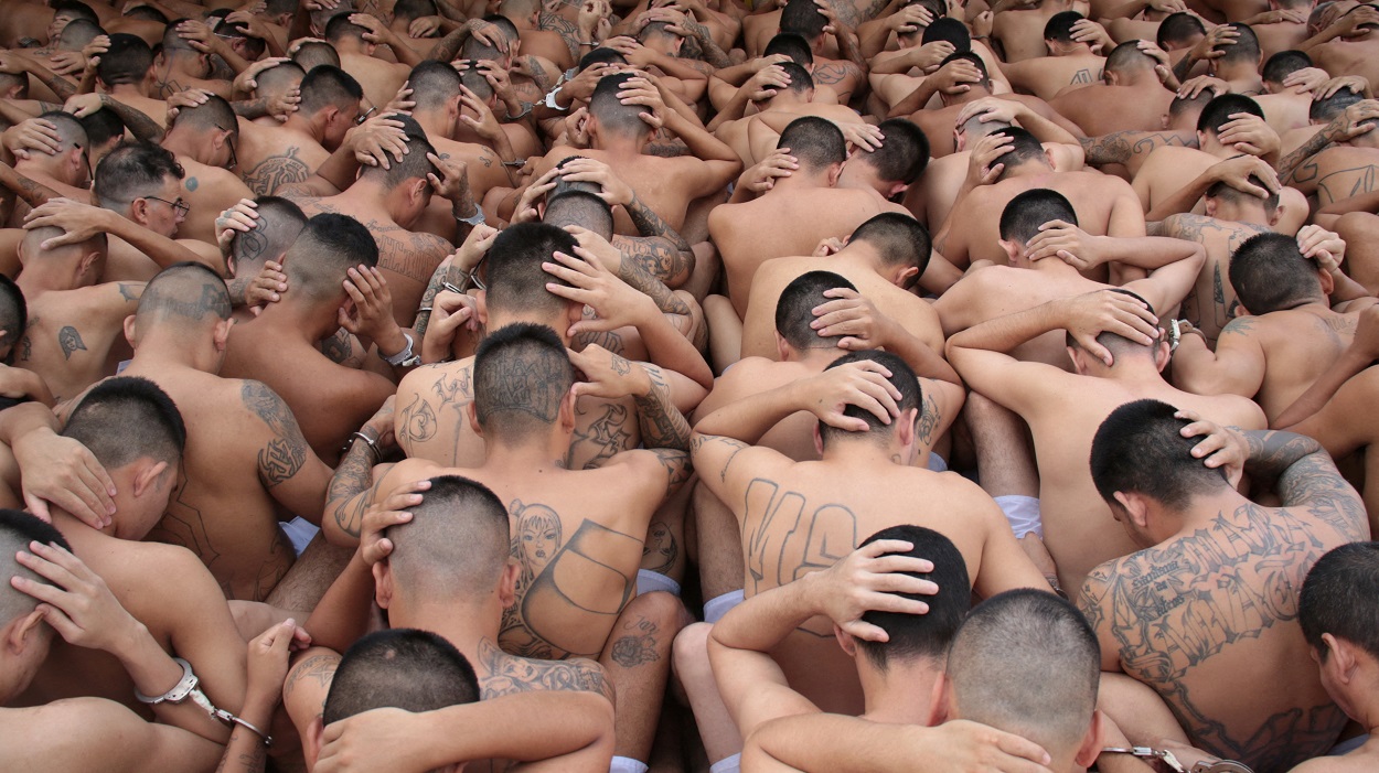 Bukele intensifica su guerra contra las pandillas en El Salvador