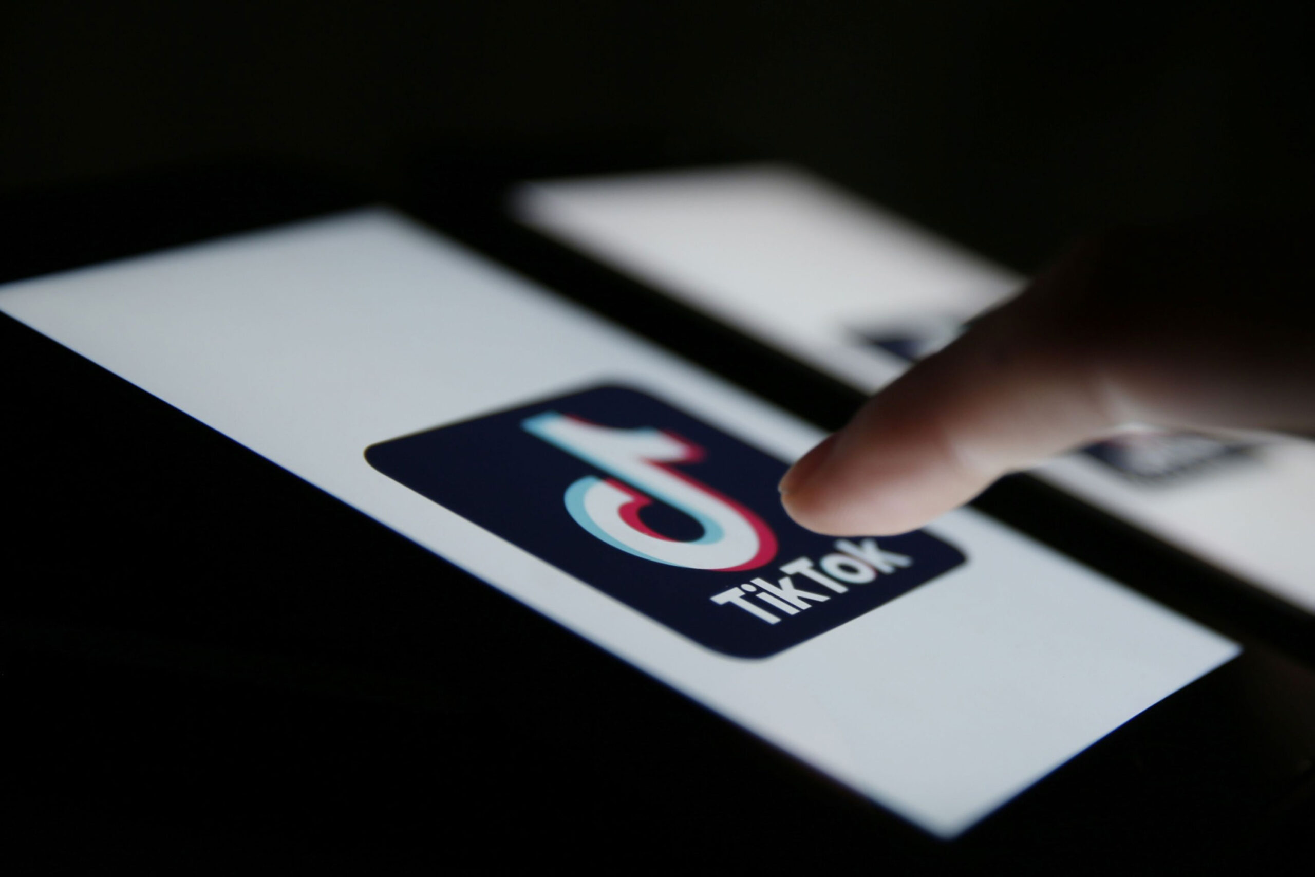 EE.UU. amenaza con prohibir TikTok si propietarios chinos no venden participaciones EE.UU. amenaza con prohibir TikTok si propietarios chinos no venden participaciones