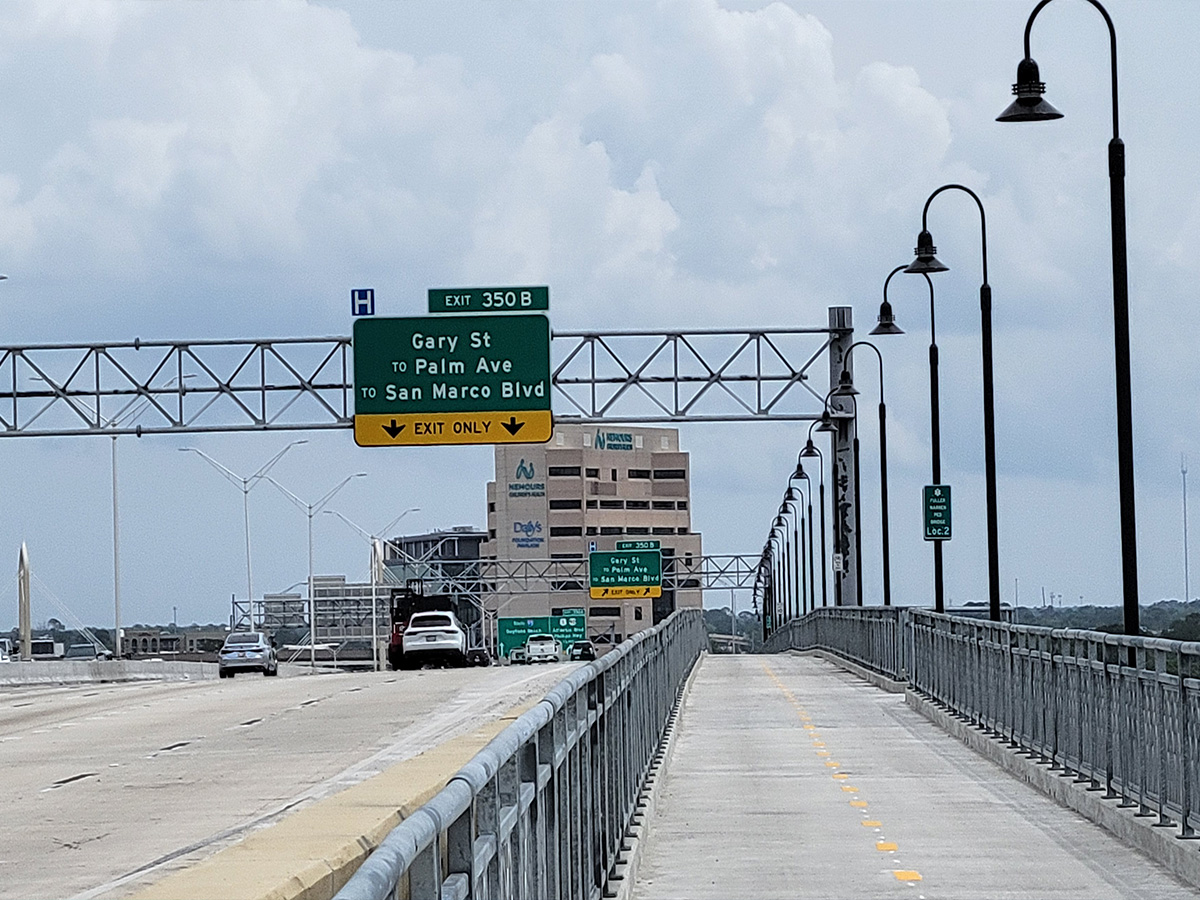 La nueva pasarela en el puente Fuller Warren finalmente está abierta La nueva pasarela en el puente Fuller Warren finalmente está abierta
