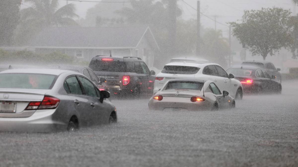 Lluvias al sur de Florida provocan graves inundaciones, cierre de escuelas y del aeropuerto Fort Lauderdale