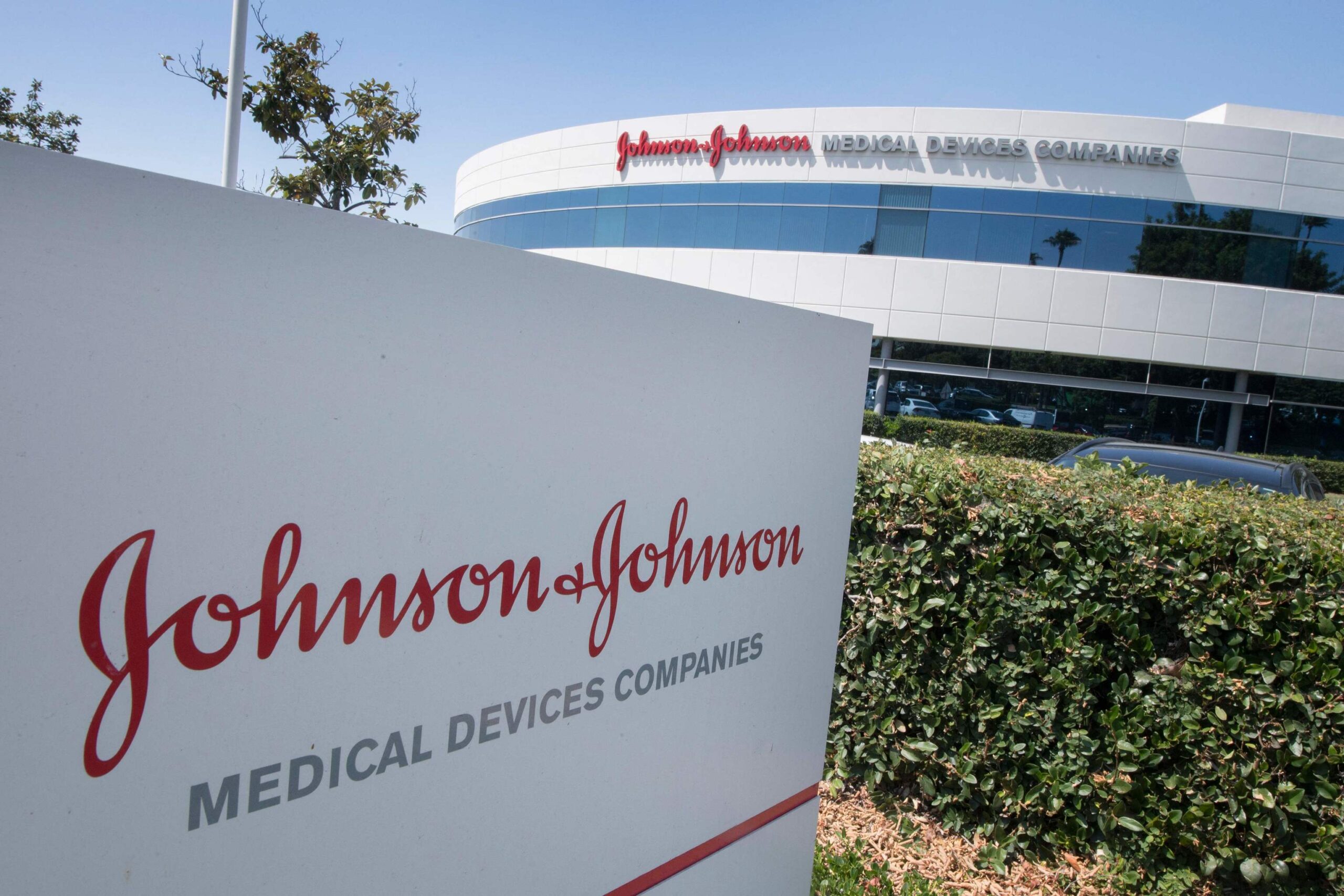 Johnson & Johnson está dispuesta a pagar US$ 8.900 millones a los demandantes sobre polvos de talco cancerígeno Johnson & Johnson está dispuesta a pagar US$ 8.900 millones a los demandantes sobre polvos de talco cancerígeno