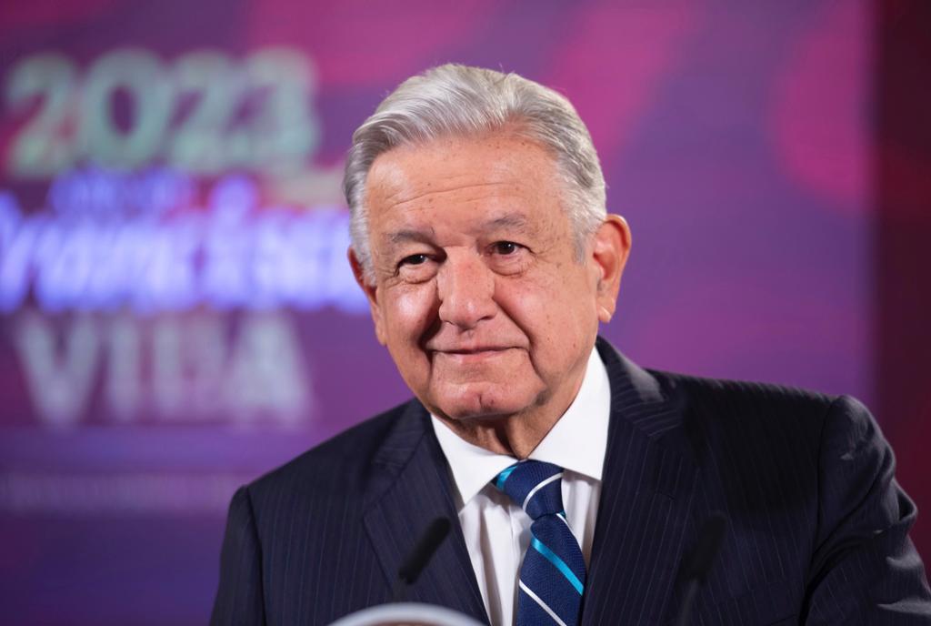 AMLO pide a los hispanos en EEUU que ‘despierten’ y no den ‘ni un voto’ a Ron DeSantis para presidente