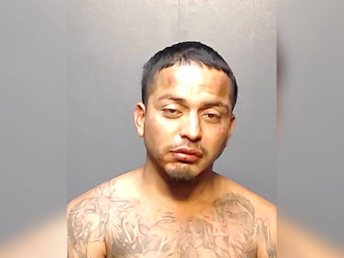 Conductor de Texas es acusado de ocho cargos de homicidio por atropellar a un grupo de inmigrantes Conductor de Texas es acusado de ocho cargos de homicidio por atropellar a un grupo de inmigrantes
