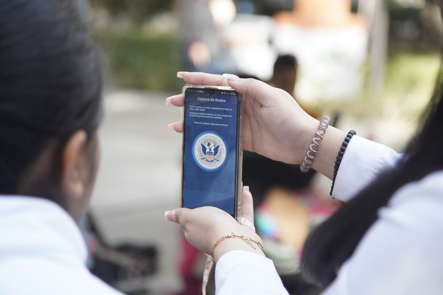EEUU anuncia mejoras de aplicación móvil CBP para tramitar citas de asilo