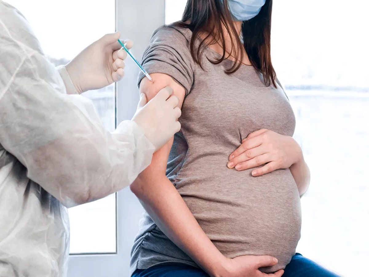 Comité de FDA vota a favor de vacunar a las embarazadas contra el virus respiratorio sincitial