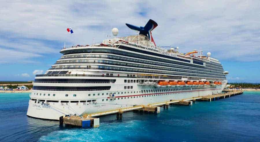La Guardia Costera busca a un hombre que cayó por la borda del Carnival Magic a unas 186 millas al este de Jacksonville