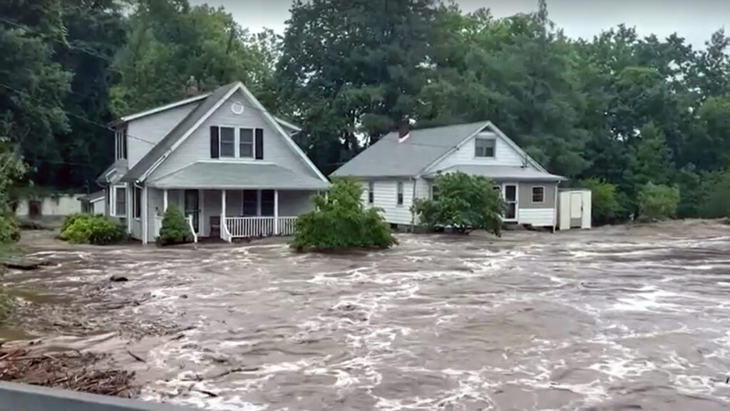 Fuertes inundaciones en Nueva York dejan un fallecido, múltiples damnificados y daños materiales
