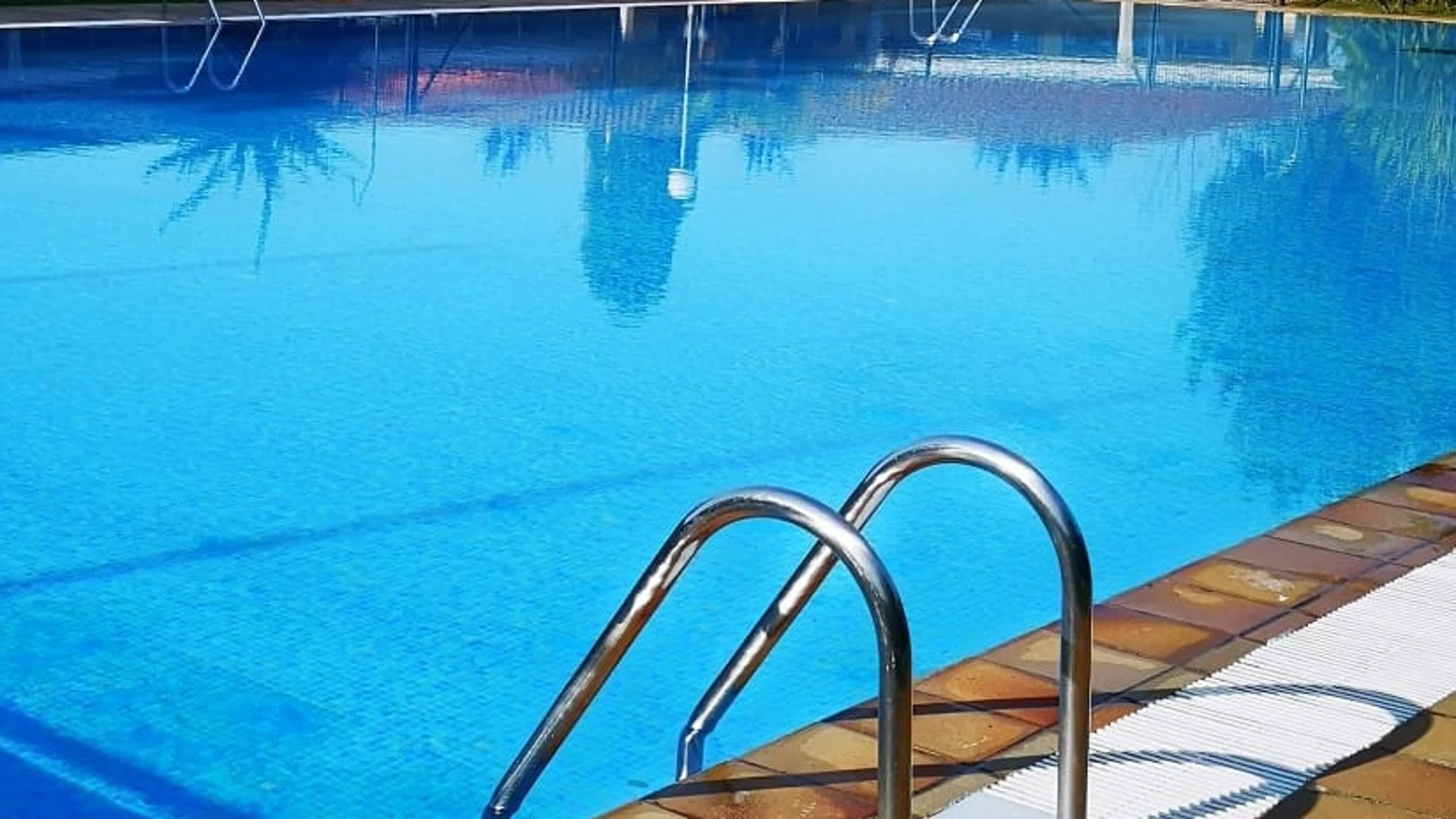 Encuentran ahogado a un hombre en una piscina comunitaria en el área de Sunbeam