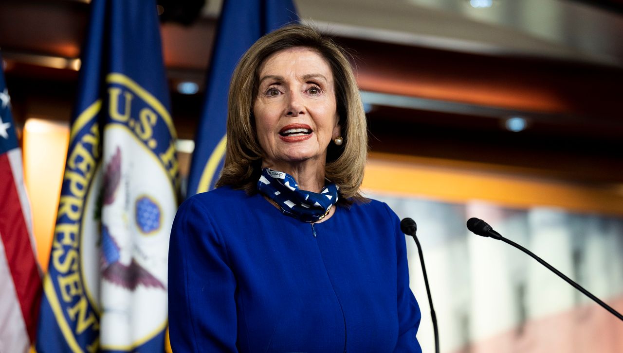 La congresista demócrata Nancy Pelosi anuncia que se presentará a la reelección