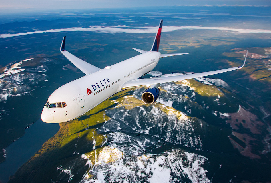 Un vuelo de Delta Airlines tuvo que devolverse luego de que un pasajero sufriera un incidente de diarrea