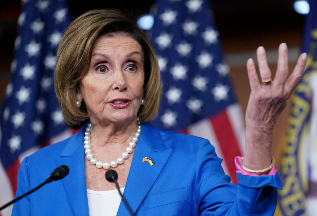 Nancy Pelosi denunció que el nuevo presidente interino de la Cámara de Representantes le ordenó abandonar su oficina en el Capitolio Nancy Pelosi denunció que el nuevo presidente interino de la Cámara de Representantes le ordenó abandonar su oficina en el Capitolio