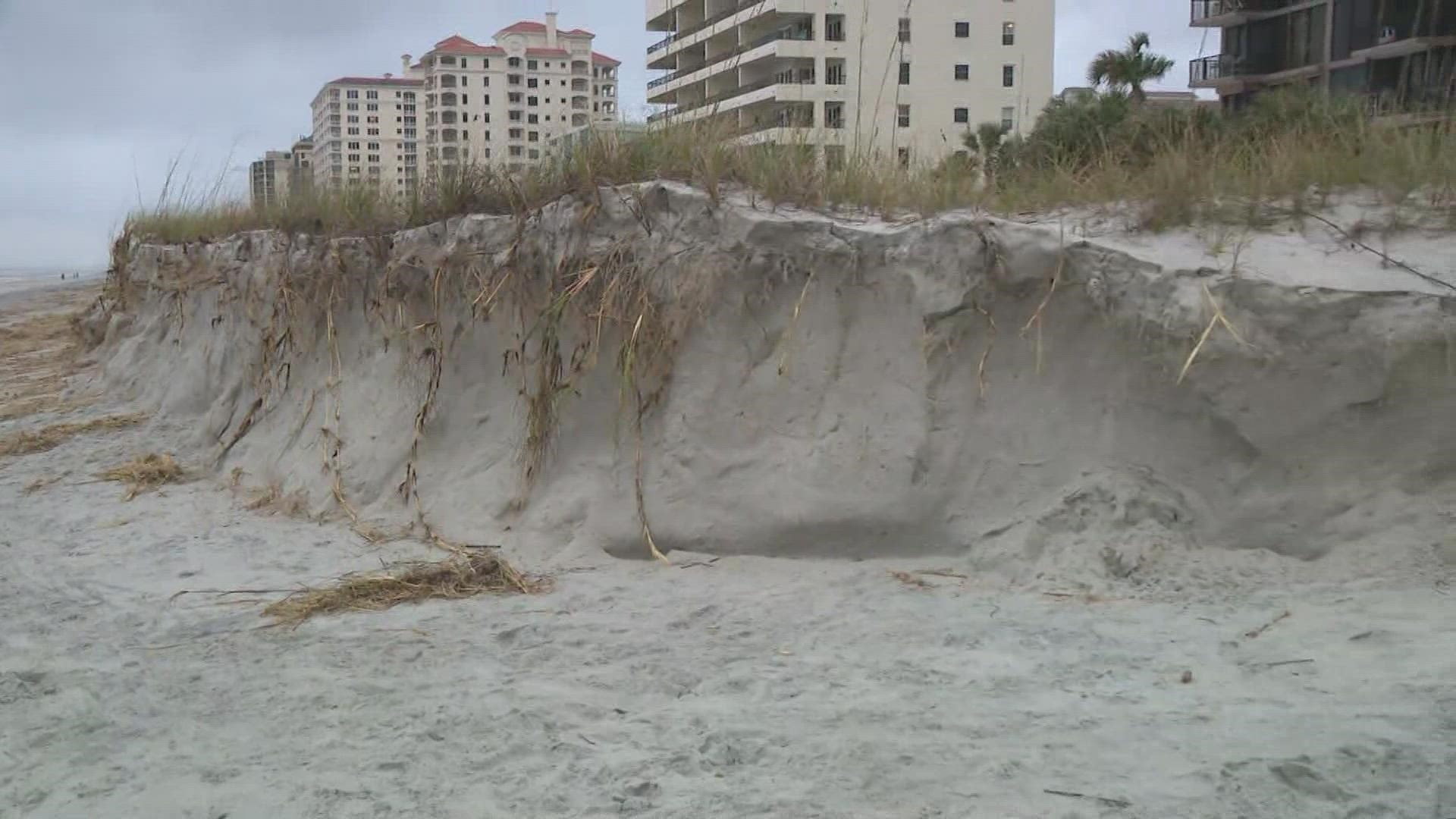 Los funcionarios de Jacksonville Beach se preparan para la tormenta del fin de semana
