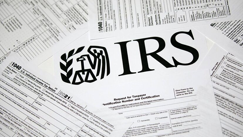 El IRS anunció que eliminará unos ,000 millones en multas por no pagar los impuestos