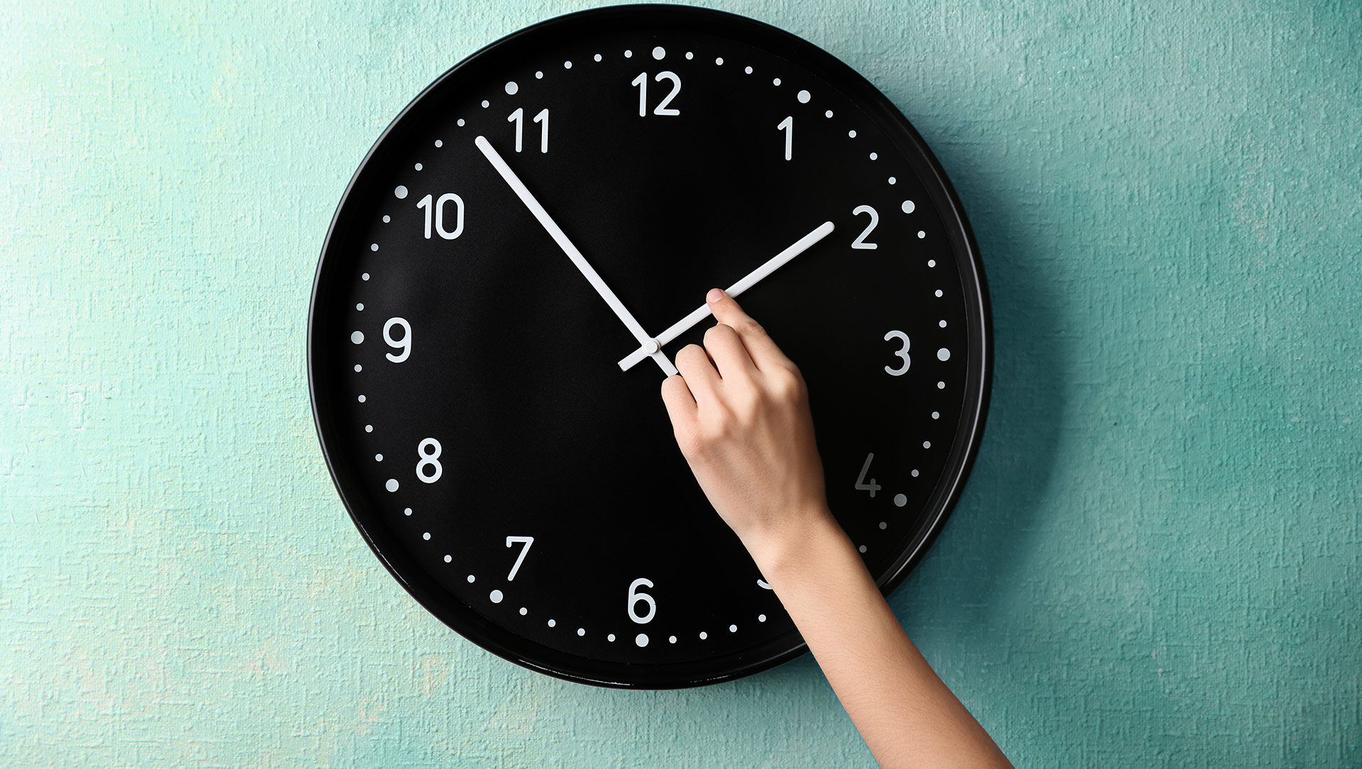 El 10 de marzo inicia el horario de verano!! Los relojes se adelantaran una hora El 10 de marzo inicia el horario de verano!! Los relojes se adelantaran una hora