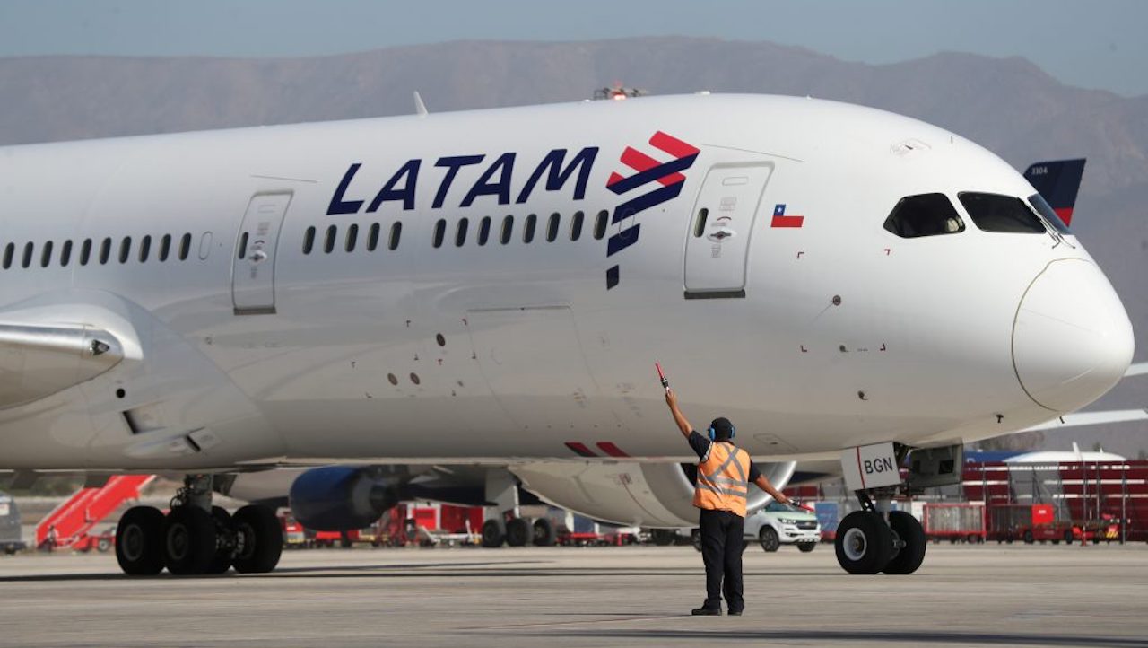 Fuerte turbulencia en un avión de Latam Airlines deja decenas de heridos y varios hospitalizados Fuerte turbulencia en un avión de Latam Airlines deja decenas de heridos y varios hospitalizados