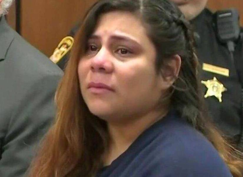Condenan a cadena perpetua a una mujer que dejó sola a su hija de 16 meses por irse de vacaciones Condenan a cadena perpetua a una mujer que dejó sola a su hija de 16 meses por irse de vacaciones
