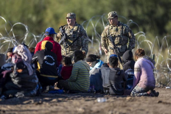 La Corte Suprema de Estados Unidos levanta suspensión a ley antiinmigrante de Texas La Corte Suprema de Estados Unidos levanta suspensión a ley antiinmigrante de Texas