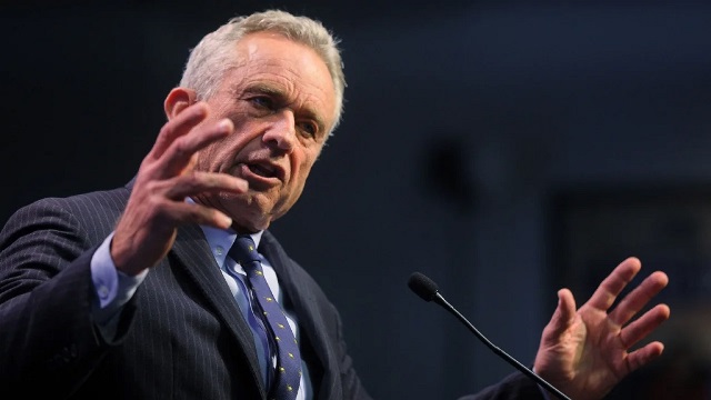 Robert Kennedy Jr. suspende su carrera por la presidencia para apoyar a Donald Trump Robert Kennedy Jr. suspende su carrera por la presidencia para apoyar a Donald Trump