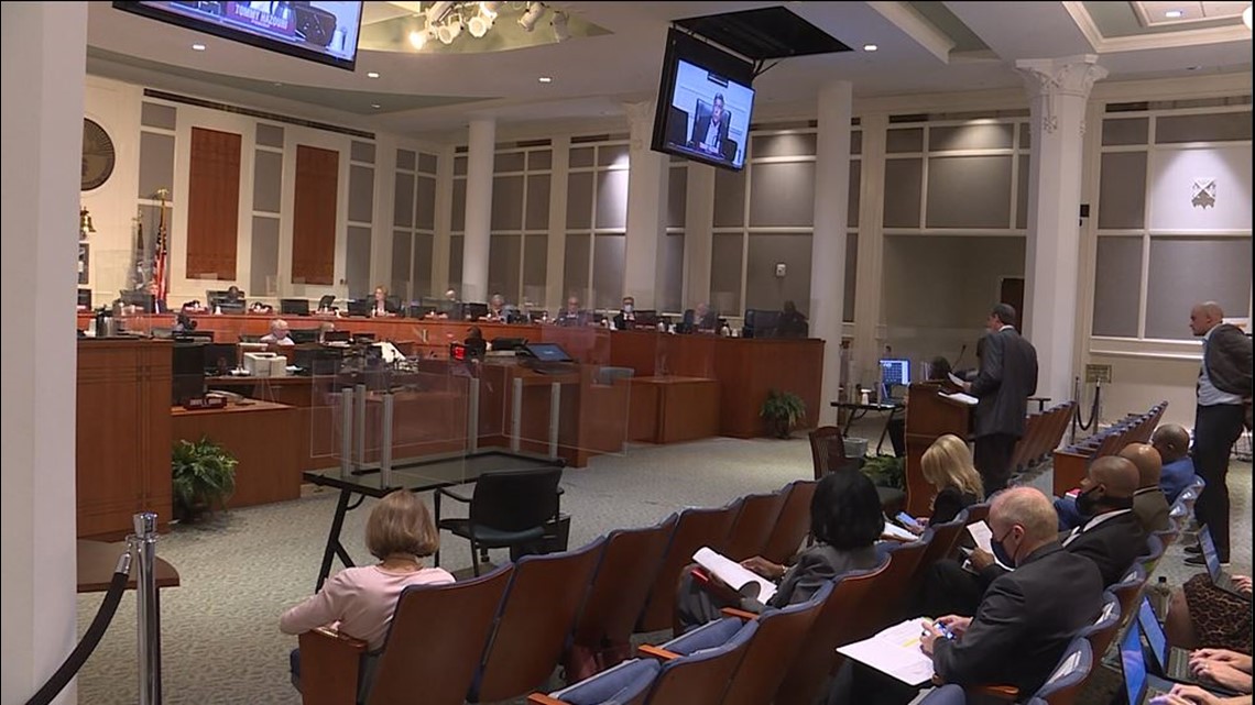 El vicepresidente del Concejo Municipal presentó la ‘Ley de Aplicación de la Inmigración Ilegal de Jacksonville’ El vicepresidente del Concejo Municipal presentó la ‘Ley de Aplicación de la Inmigración Ilegal de Jacksonville’