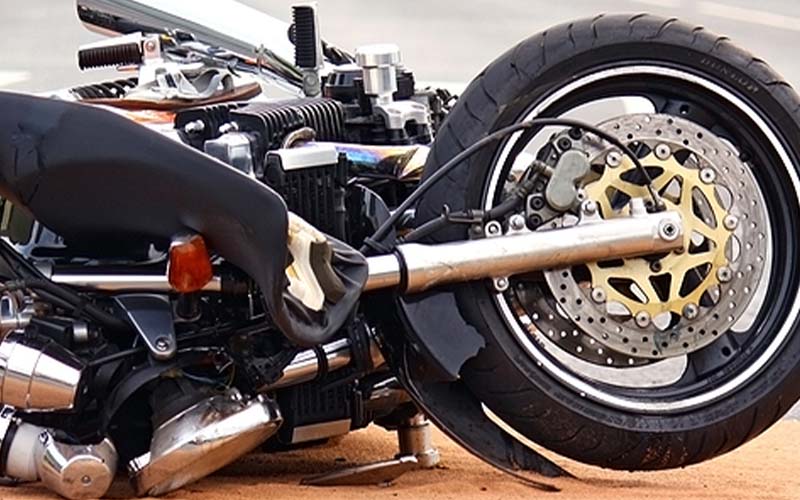 Accidente en la I-95 deja un motociclista gravemente herido y otras cinco personas, incluidos tres niños