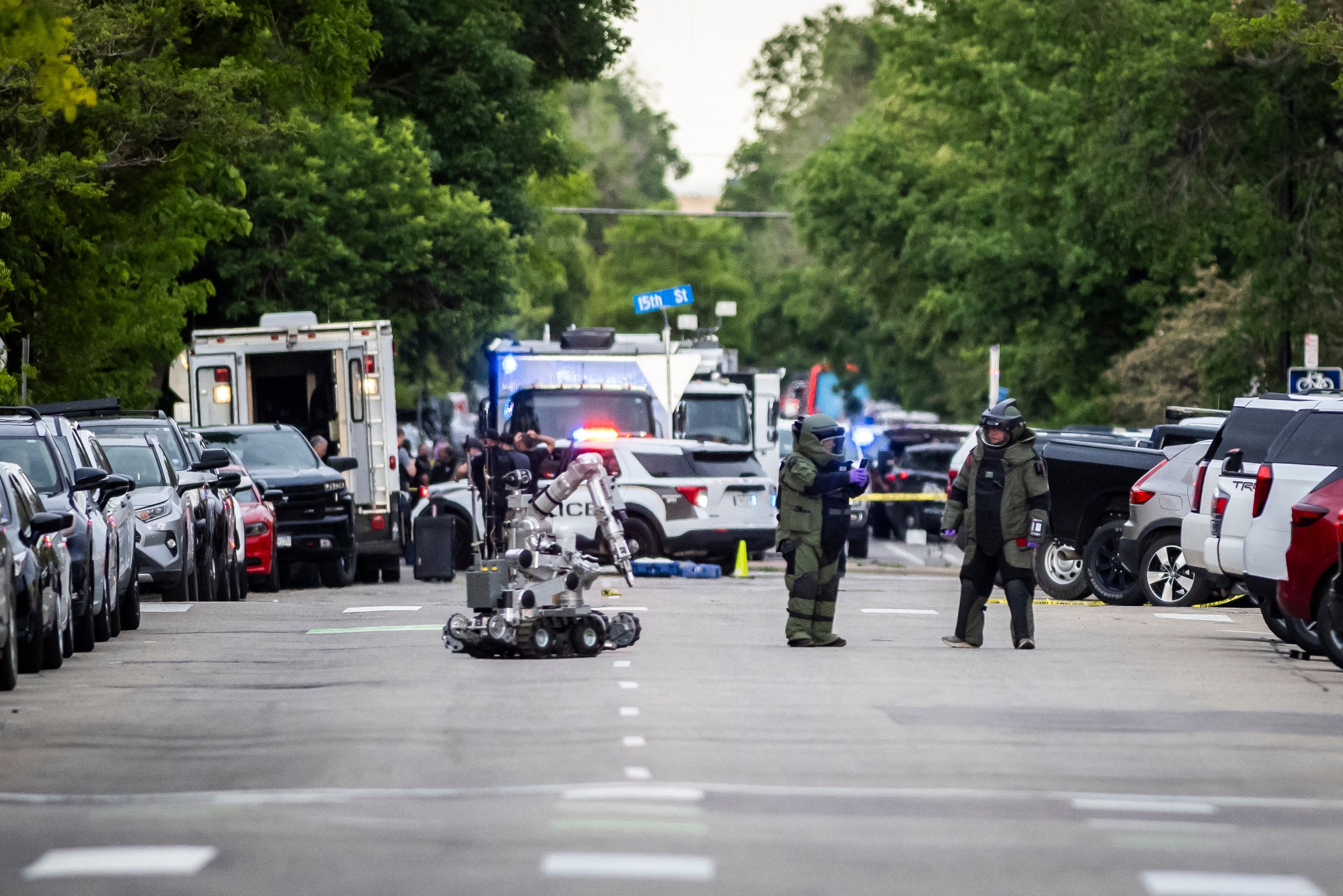 8 heridos tras el ataque de un hombre armado con un lanzallamas en Colorado durante marcha pro-Israel 8 heridos tras el ataque de un hombre armado con un lanzallamas en Colorado durante marcha pro-Israel