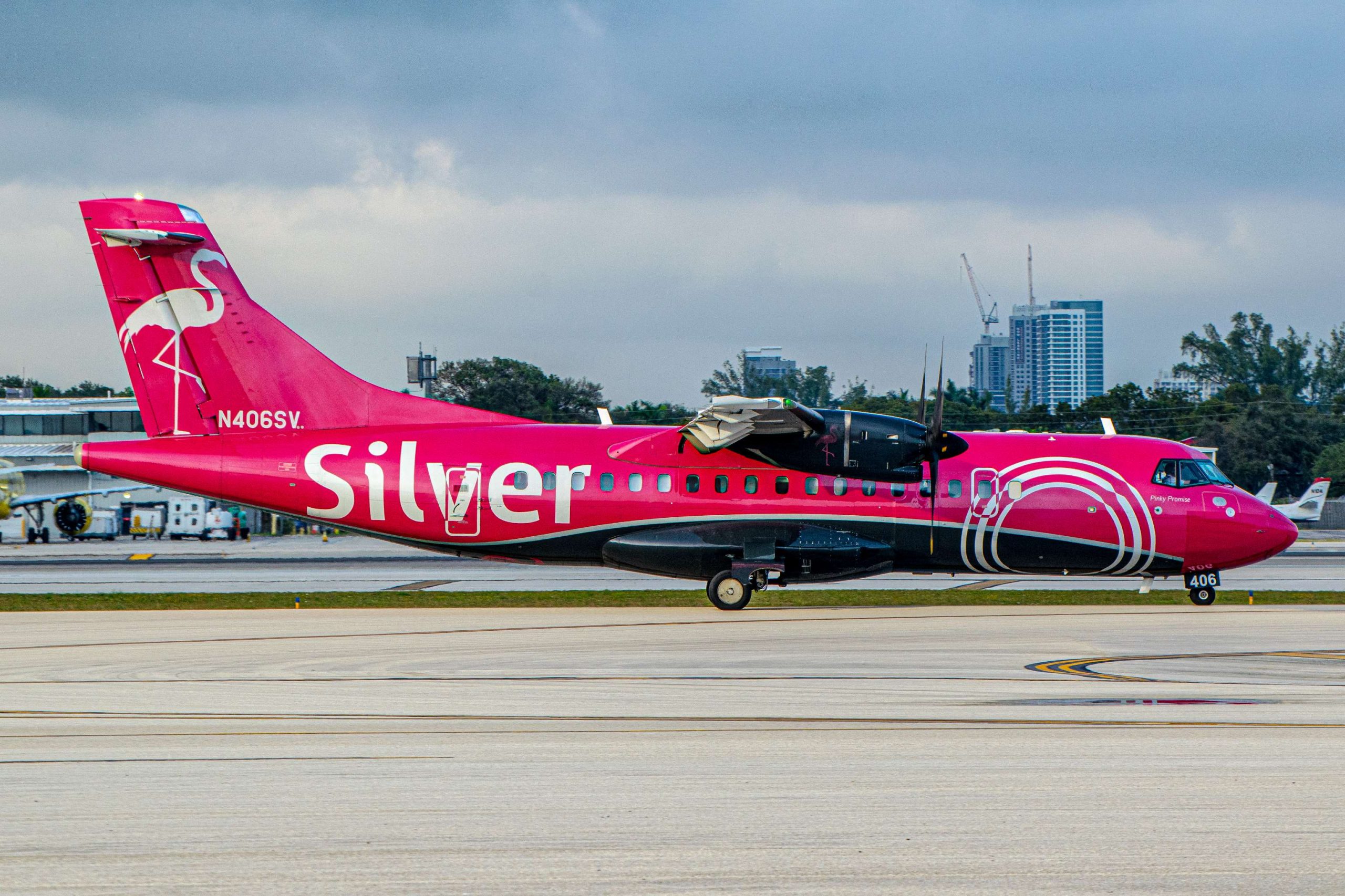 La aerolínea regional Silver Airways cesa operaciones de inmediato tras declararse en quiebra