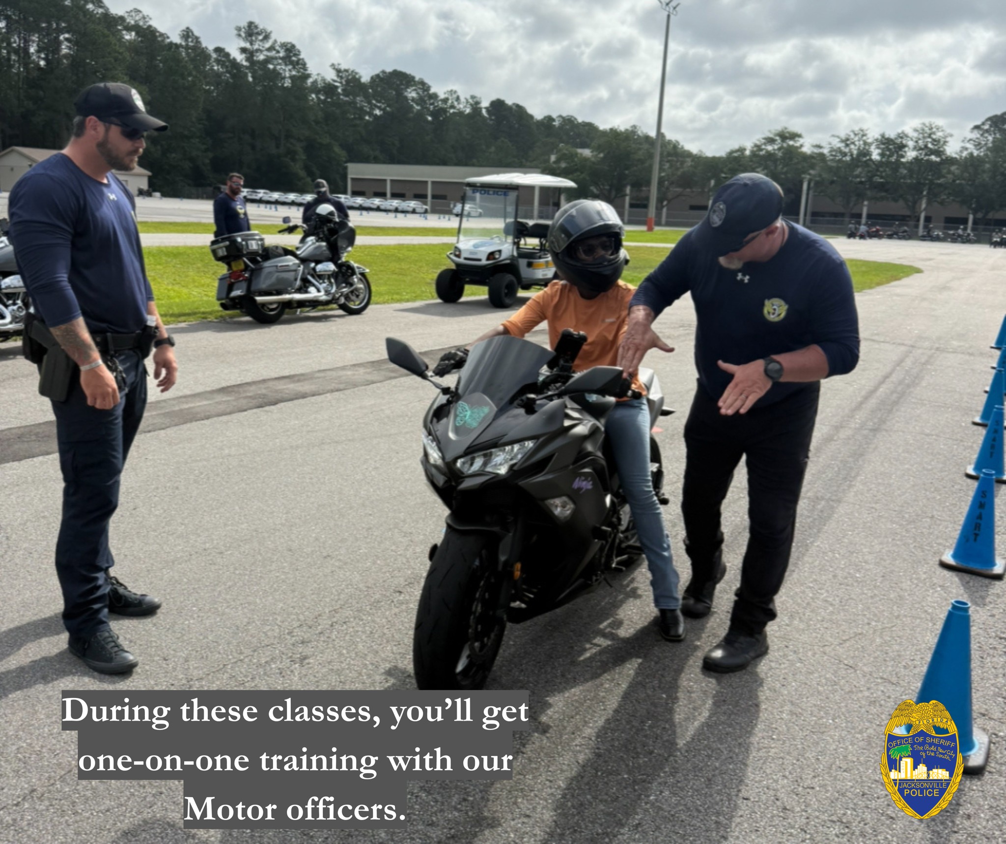 La Oficina del Sheriff de Jacksonville ofrece cursos gratuitos de seguridad en motocicleta SMART La Oficina del Sheriff de Jacksonville ofrece cursos gratuitos de seguridad en motocicleta SMART