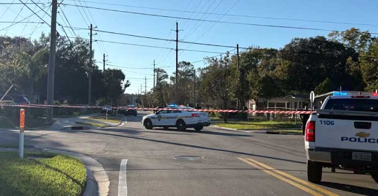 HOMBRE BALEADO EN MOTEL DEL NOROESTE DE JACKSONVILLE; POLICÍA BUSCA AL SOSPECHOSO