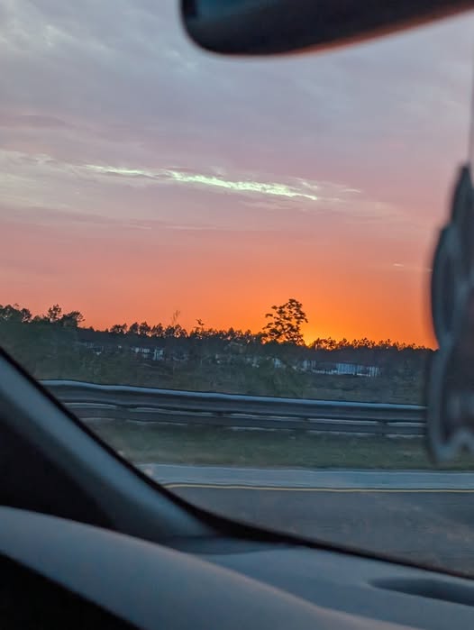 No se si Ustedes sienten lo que yo siento cuando veo éstos atardeceres hermosos.